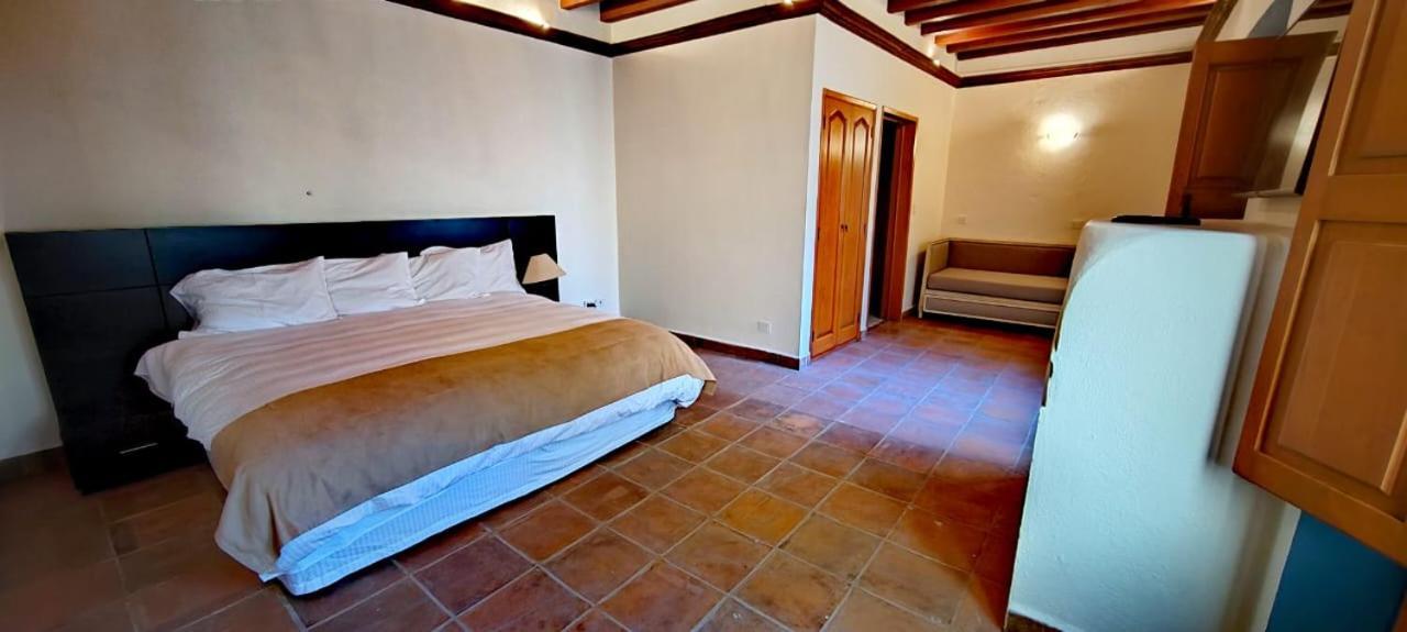 Отель Casalinda San Miguel Альенде Экстерьер фото
